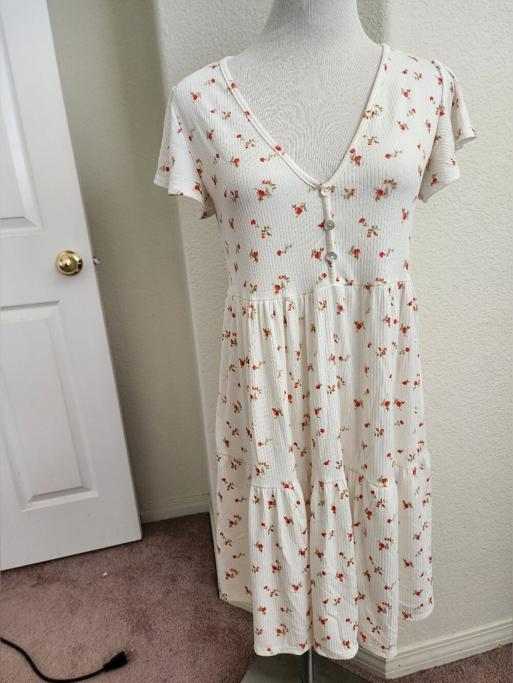 White Floral Short-Sleeve V-Neck Tiered Dress
